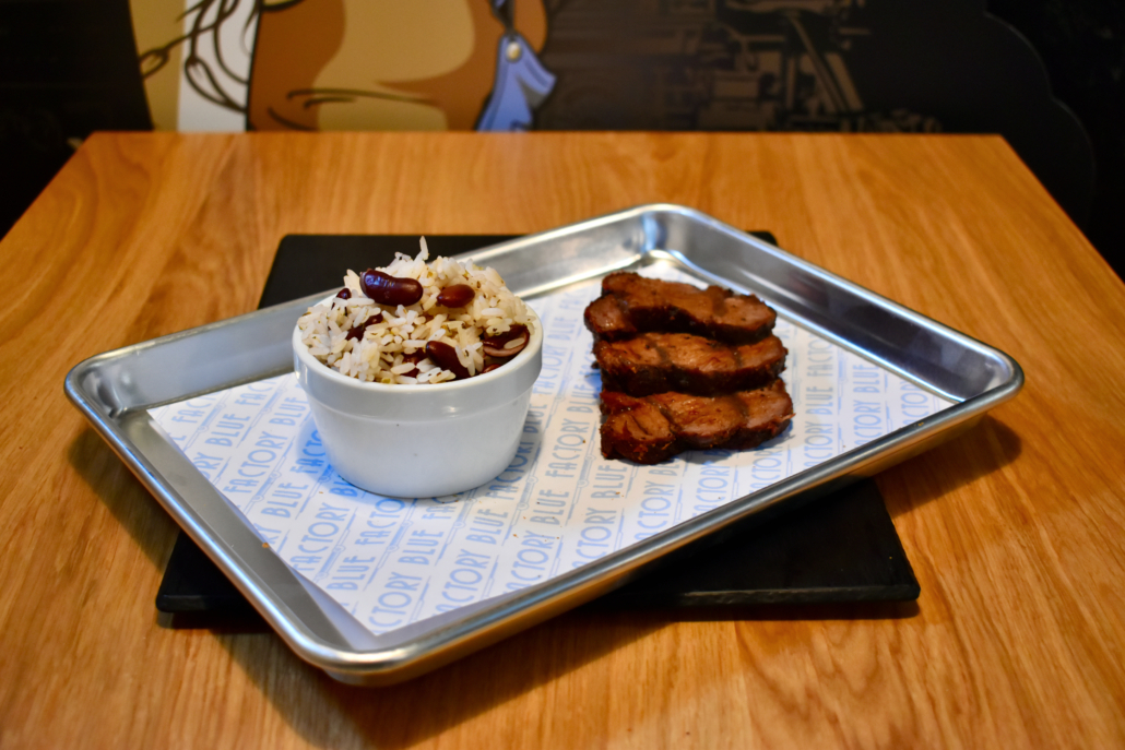 Paleron Barbecue Bowl Blue Factory Restaurant BBQ Barbecue Chateau-Thébaud