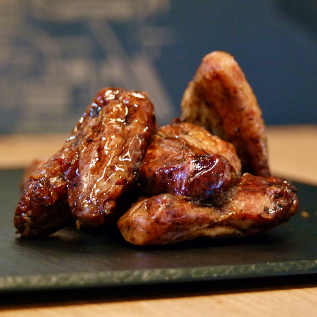 Chicken Wings Blue Factory Restaurant BBQ Barbecue Chateau-Thébaud