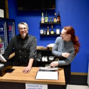 Anthony Vignault Pitmaster et Priscilla Service en salle restaurant Blue Factory Chateau Thébaud, Maisdon-sur-sèvres, Le Bignon, Aigrefeuille-sur-maine, Montbert