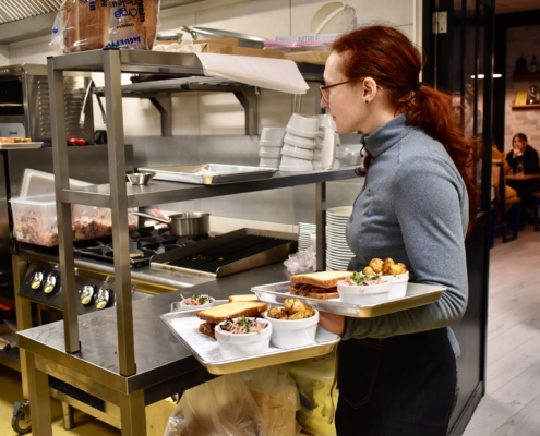 Service en salle restaurant Blue Factory Chateau Thébaud, Maisdon-sur-sèvres, Le Bignon, Aigrefeuille-sur-maine, Montbert