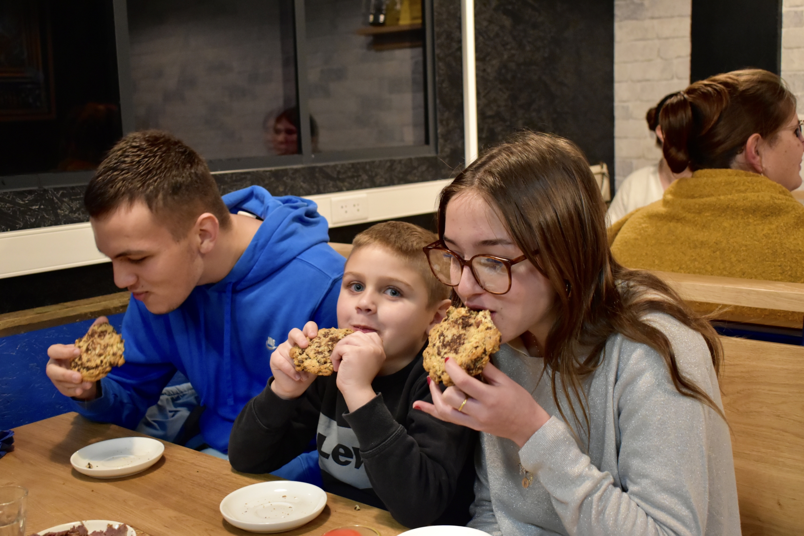Dégustation de Giant Cookie au Restaurant Blue Factory à Chateau Thébaud, près de Maisdon-sur-sèvres, Le Bignon, Aigrefeuille-sur-maine, Montbert